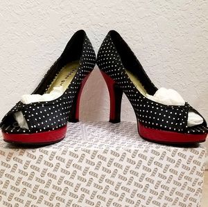 8.5 Polka dot heels